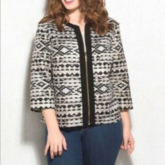 Roz & Ali Jackets & Blazers - Roz & Ali Small Tribal Blazer Jacket - Black Gold White with Zip Detail